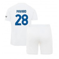 Dětský fotbalový dres Inter Milan Benjamin Pavard #28 2023-24 Venkovní Krátký Rukáv (+ trenýrky)